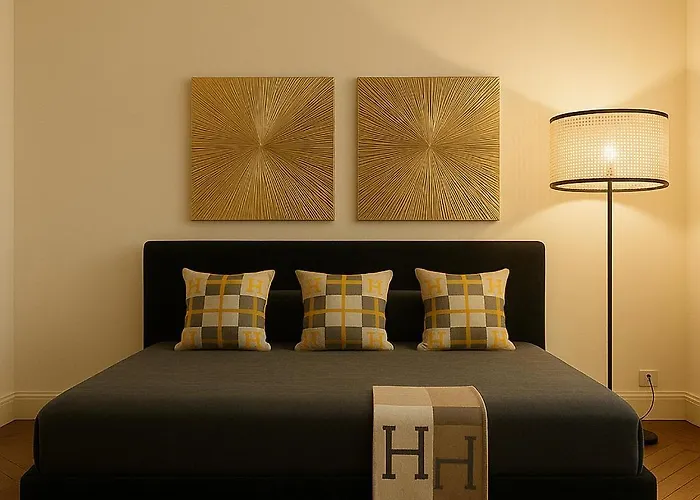 Luxurious Av Des Champs-elysee * פריז